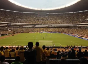 詹姆斯大度,助攻队友,防守与智慧,中欧体育官网,ZO,SPORTS,中欧体育中国官网,ZO体育平台,中欧体育服务