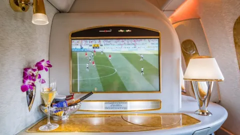 利物浦转会动态：续约详情、科尔克兹动向及锋线中卫引援预算探讨