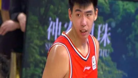 揭秘传奇：阿尔特塔揭秘小罗，天赋横溢的他如何重塑足球视野